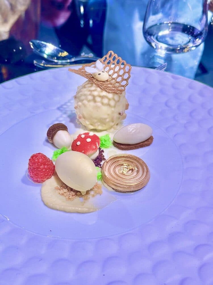Surrealist Fine Dining - photo 26